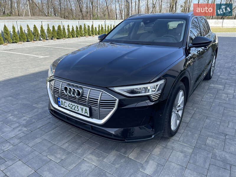 Позашляховик / Кросовер Audi e-tron 2019 в Луцьку