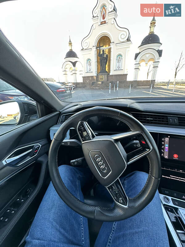 Позашляховик / Кросовер Audi e-tron 2021 в Тернополі фото 29 Позашляховик / Кросовер Audi e-tron 2021 в Тернополі
