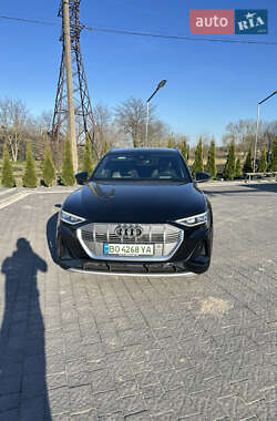 Внедорожник / Кроссовер Audi e-tron 2021 в 