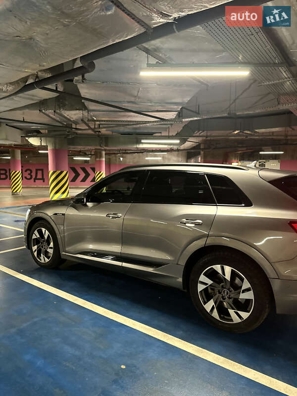 Внедорожник / Кроссовер Audi e-tron 2021 в Луцке