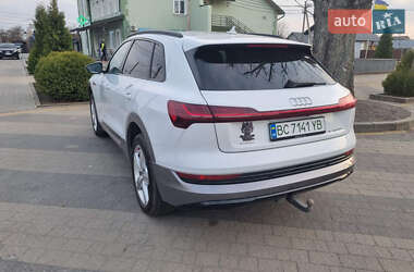 Внедорожник / Кроссовер Audi e-tron 2019 в 