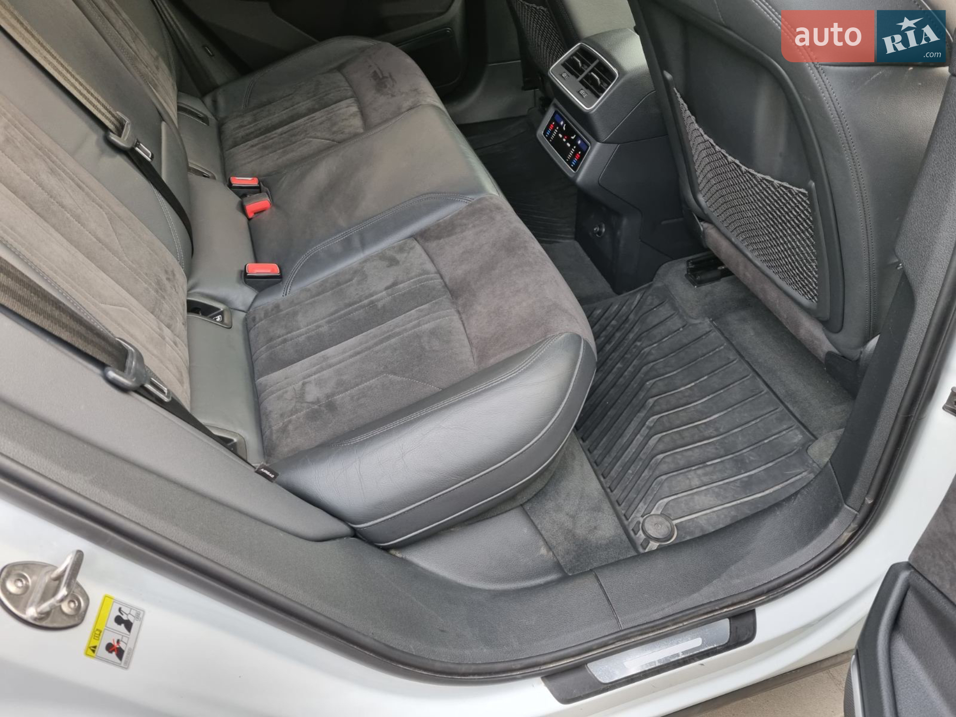 2019 Audi e-tron - мініатюра 33