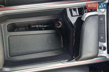 Внедорожник / Кроссовер Audi e-tron 2019 в 