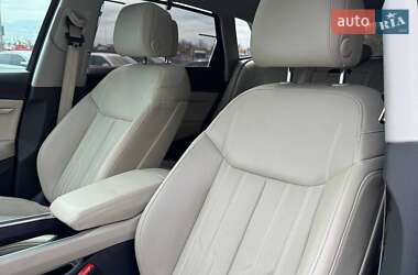 Внедорожник / Кроссовер Audi e-tron 2019 в 