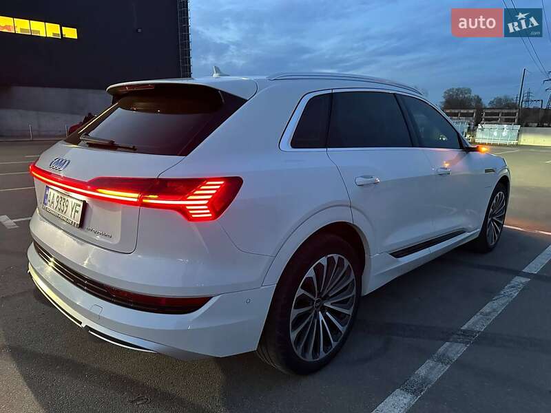 Внедорожник / Кроссовер Audi e-tron 2020 в Киеве