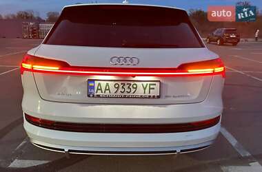 Внедорожник / Кроссовер Audi e-tron 2020 в 