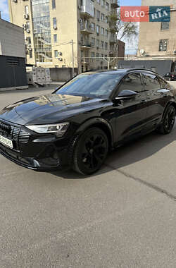 Позашляховик / Кросовер Audi e-tron 2021 в Дніпрі