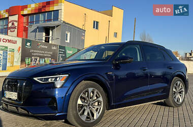 Внедорожник / Кроссовер Audi e-tron 2020 в 