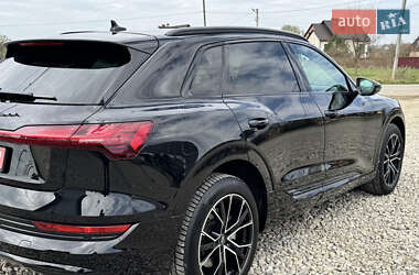 Внедорожник / Кроссовер Audi e-tron 2019 в 