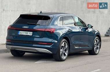 Внедорожник / Кроссовер Audi e-tron 2019 в 