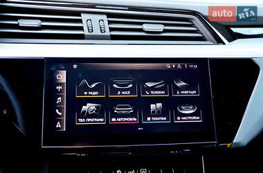Позашляховик / Кросовер Audi e-tron 2019 в 