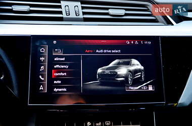 Позашляховик / Кросовер Audi e-tron 2019 в 