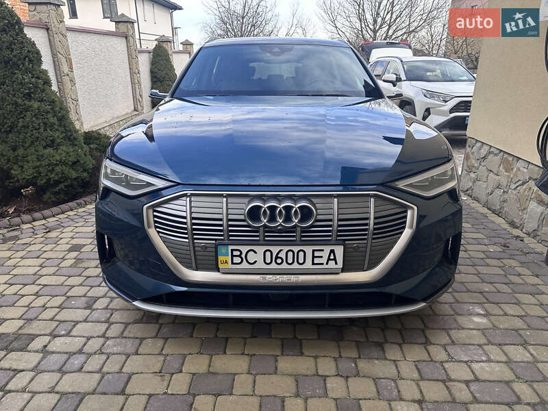 Внедорожник / Кроссовер Audi e-tron 2019 в 