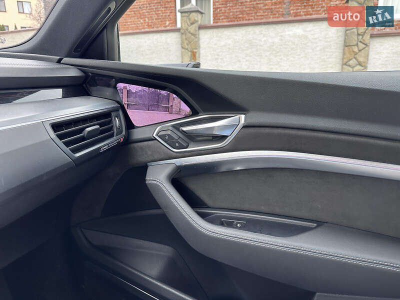 Внедорожник / Кроссовер Audi e-tron 2019 в Львове