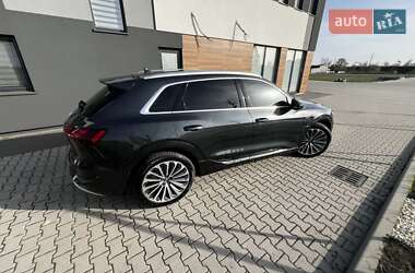 Внедорожник / Кроссовер Audi e-tron 2020 в 