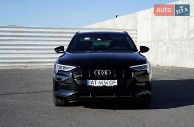 Внедорожник / Кроссовер Audi e-tron 2020 в 