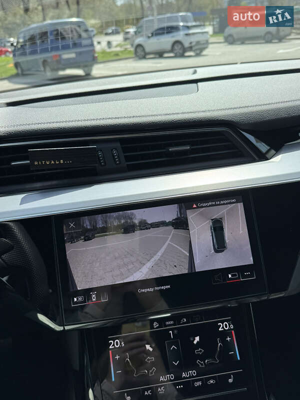 Позашляховик / Кросовер Audi e-tron 2021 в Хмельницькому