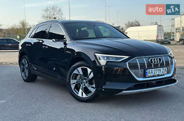 Внедорожник / Кроссовер Audi e-tron 2019 в 