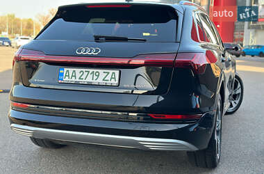 Внедорожник / Кроссовер Audi e-tron 2019 в 