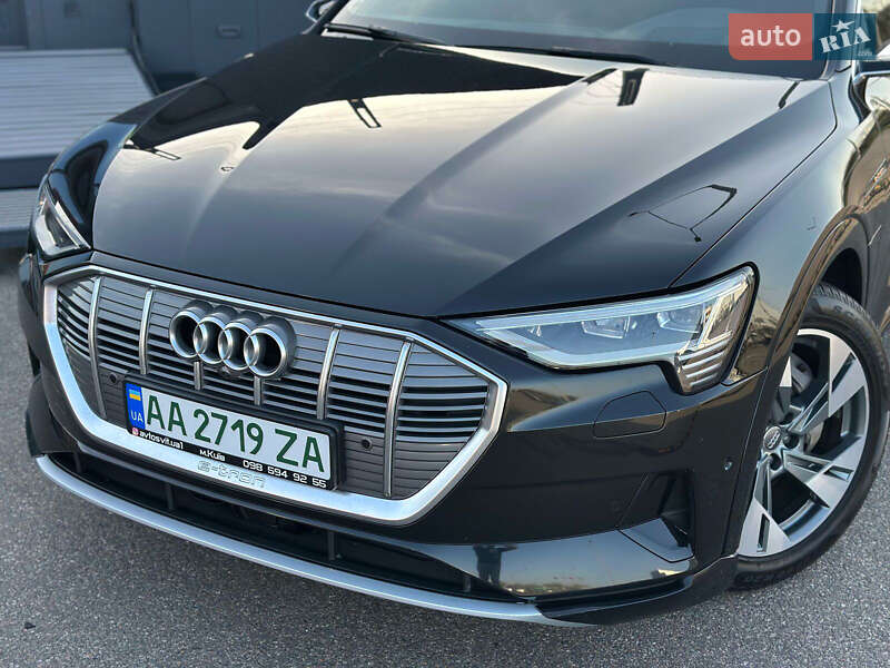 Внедорожник / Кроссовер Audi e-tron 2019 в Киеве