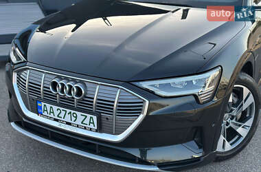 Внедорожник / Кроссовер Audi e-tron 2019 в 