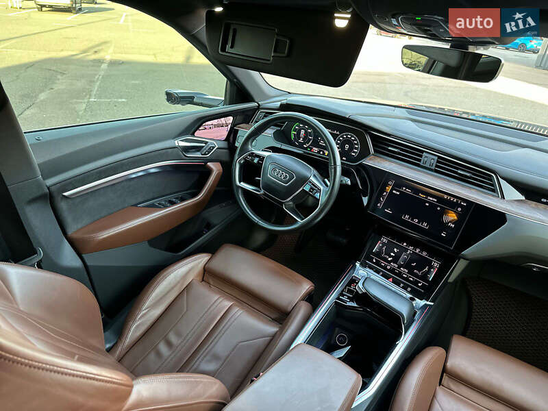 Внедорожник / Кроссовер Audi e-tron 2019 в Киеве