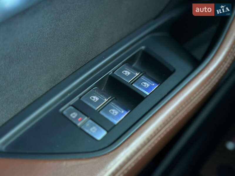 Внедорожник / Кроссовер Audi e-tron 2019 в Киеве