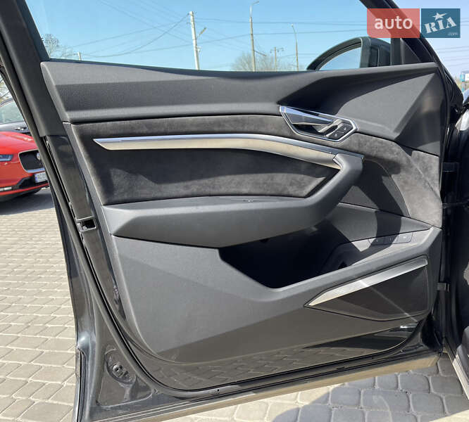 Внедорожник / Кроссовер Audi e-tron 2021 в Луцке