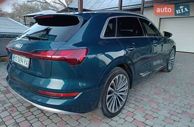 Внедорожник / Кроссовер Audi e-tron 2019 в 