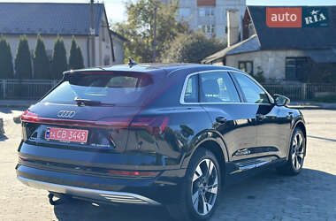 Внедорожник / Кроссовер Audi e-tron 2020 в 