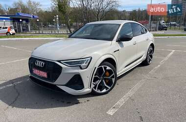 Позашляховик / Кросовер Audi e-tron 2021 в Києві