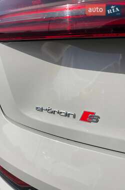 Внедорожник / Кроссовер Audi e-tron 2021 в 