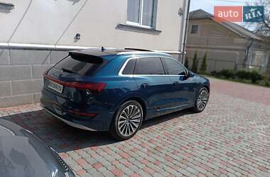 Внедорожник / Кроссовер Audi e-tron 2019 в 