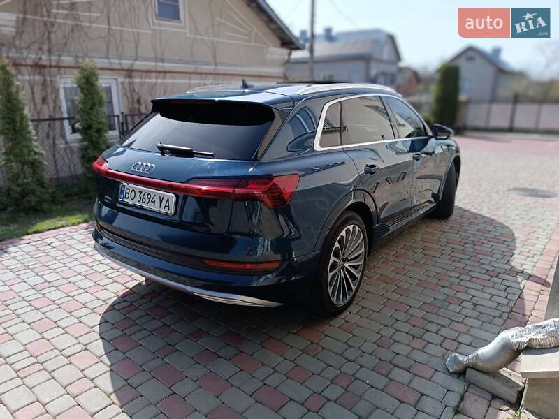 Внедорожник / Кроссовер Audi e-tron 2019 в Тернополе