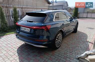 Внедорожник / Кроссовер Audi e-tron 2019 в 