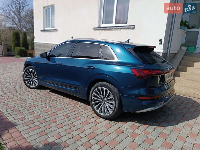 Внедорожник / Кроссовер Audi e-tron 2019 в Тернополе
