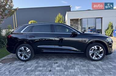 Внедорожник / Кроссовер Audi e-tron 2019 в 