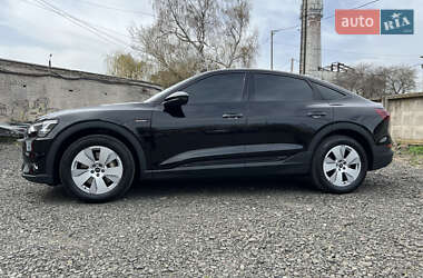 Внедорожник / Кроссовер Audi e-tron 2022 в 