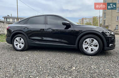 Внедорожник / Кроссовер Audi e-tron 2022 в 