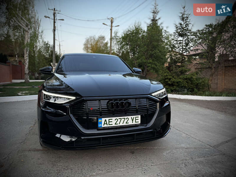Внедорожник / Кроссовер Audi e-tron 2022 в Кривом Роге