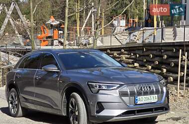 Внедорожник / Кроссовер Audi e-tron 2020 в 