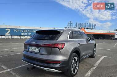 Внедорожник / Кроссовер Audi e-tron 2020 в 