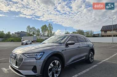 Внедорожник / Кроссовер Audi e-tron 2020 в 