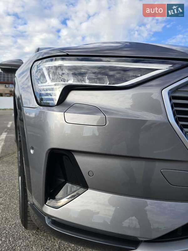 Позашляховик / Кросовер Audi e-tron 2020 в Ужгороді