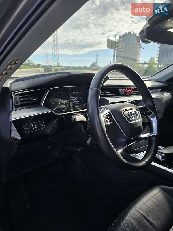 Позашляховик / Кросовер Audi e-tron 2020 в Ужгороді