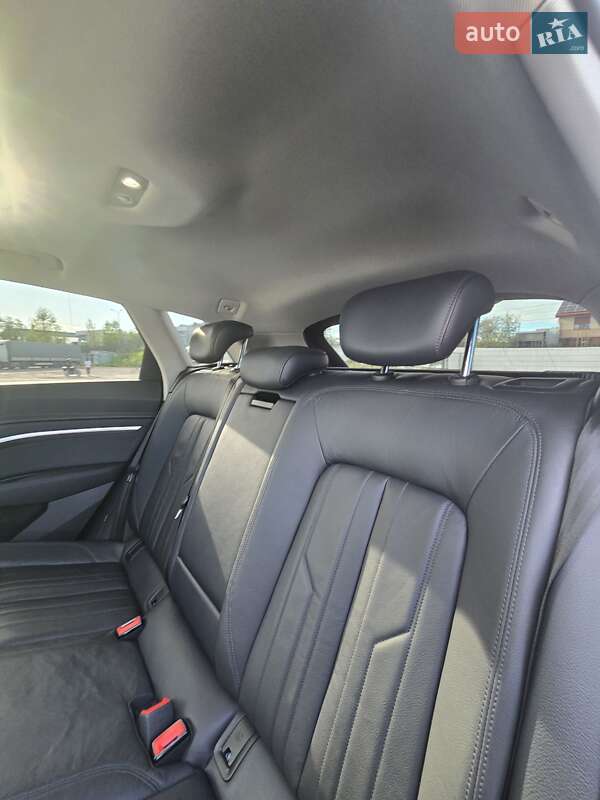 Позашляховик / Кросовер Audi e-tron 2020 в Ужгороді