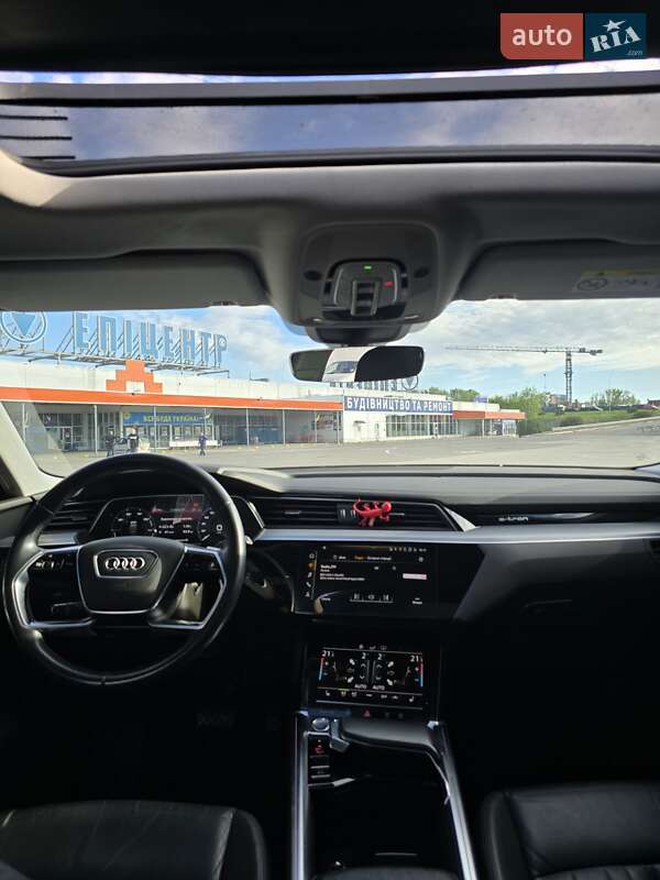 Позашляховик / Кросовер Audi e-tron 2020 в Ужгороді
