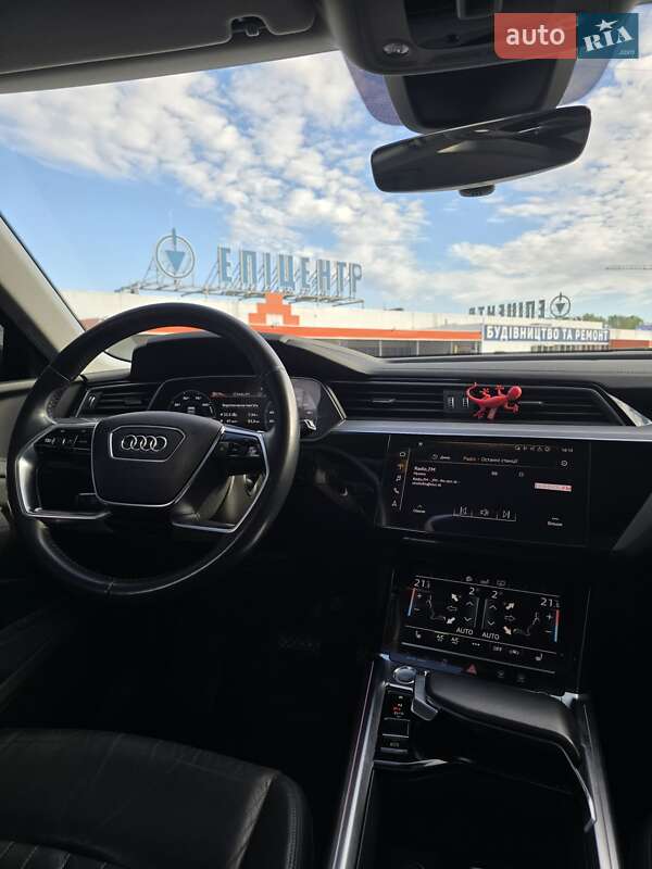 Позашляховик / Кросовер Audi e-tron 2020 в Ужгороді