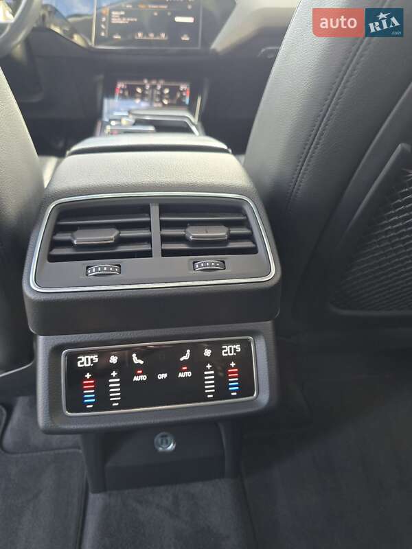 Позашляховик / Кросовер Audi e-tron 2020 в Ужгороді