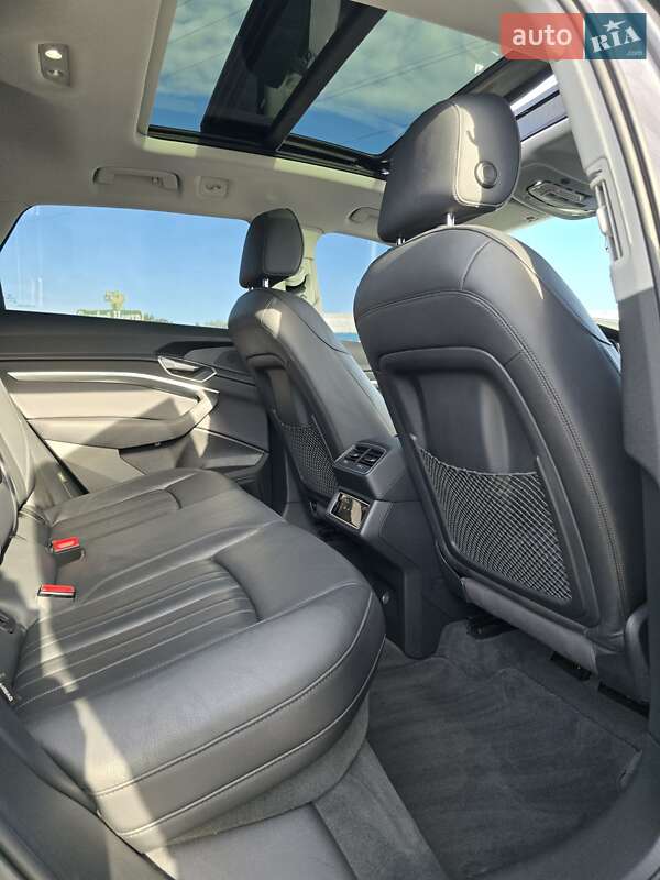 Позашляховик / Кросовер Audi e-tron 2020 в Ужгороді